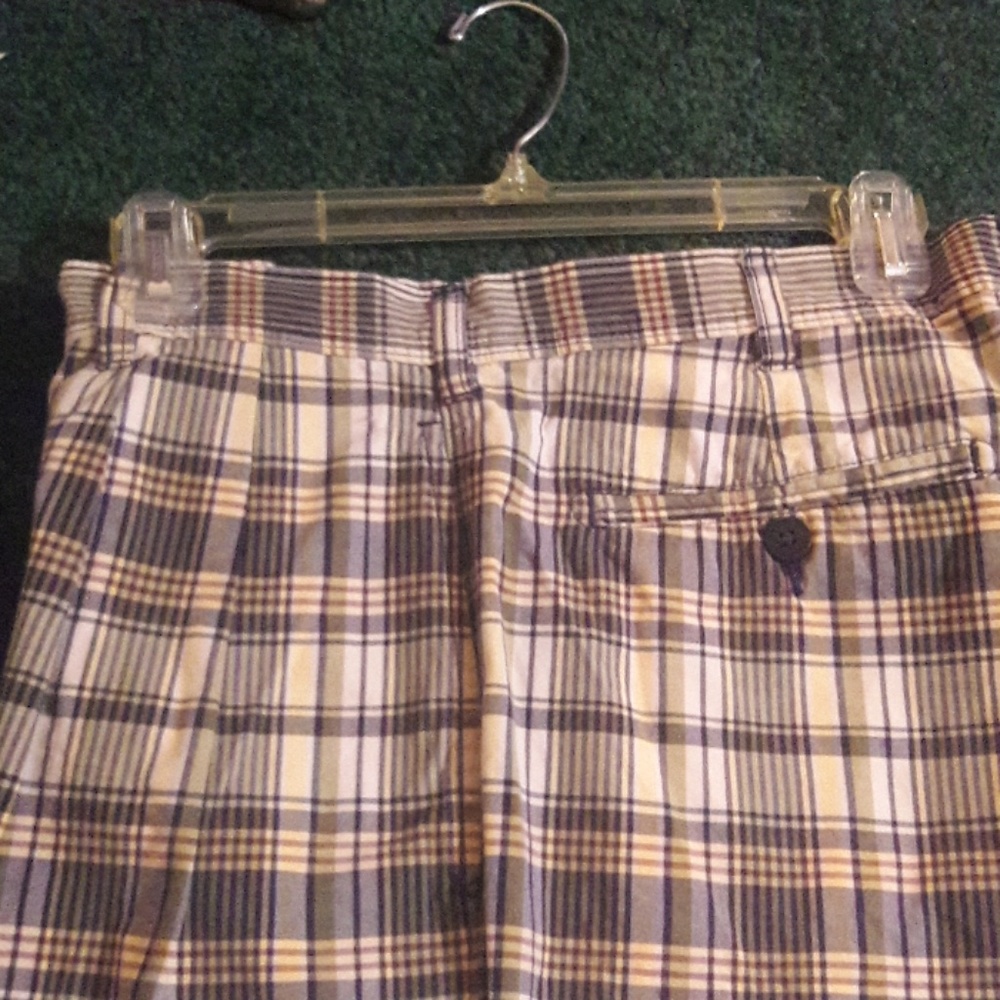 Plaid pleated shorts 36"waist  9" inseam